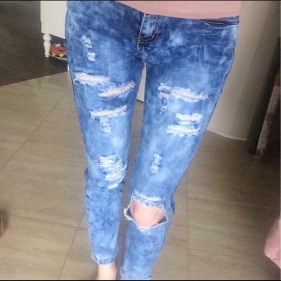Acid Washed Distressed Jeans - Picture 2 of 5